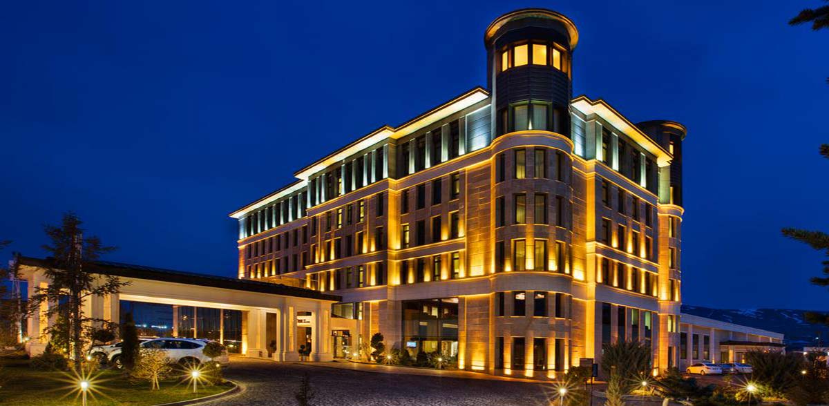 هتل هیلتون وان یک هتل پنج ستاره مجلل در شهر وان است