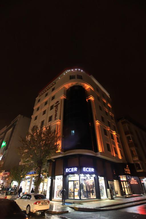 هتل ساردور وان یک هتل سه ستاره در مرکز شهر وان است